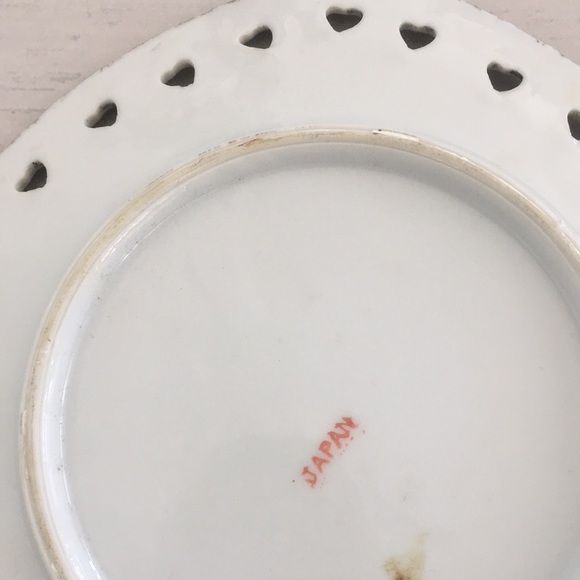 Niagara Falls Heart-Shaped Souvenir Plate - Kitschy Cutie! - Picture 4 of 5